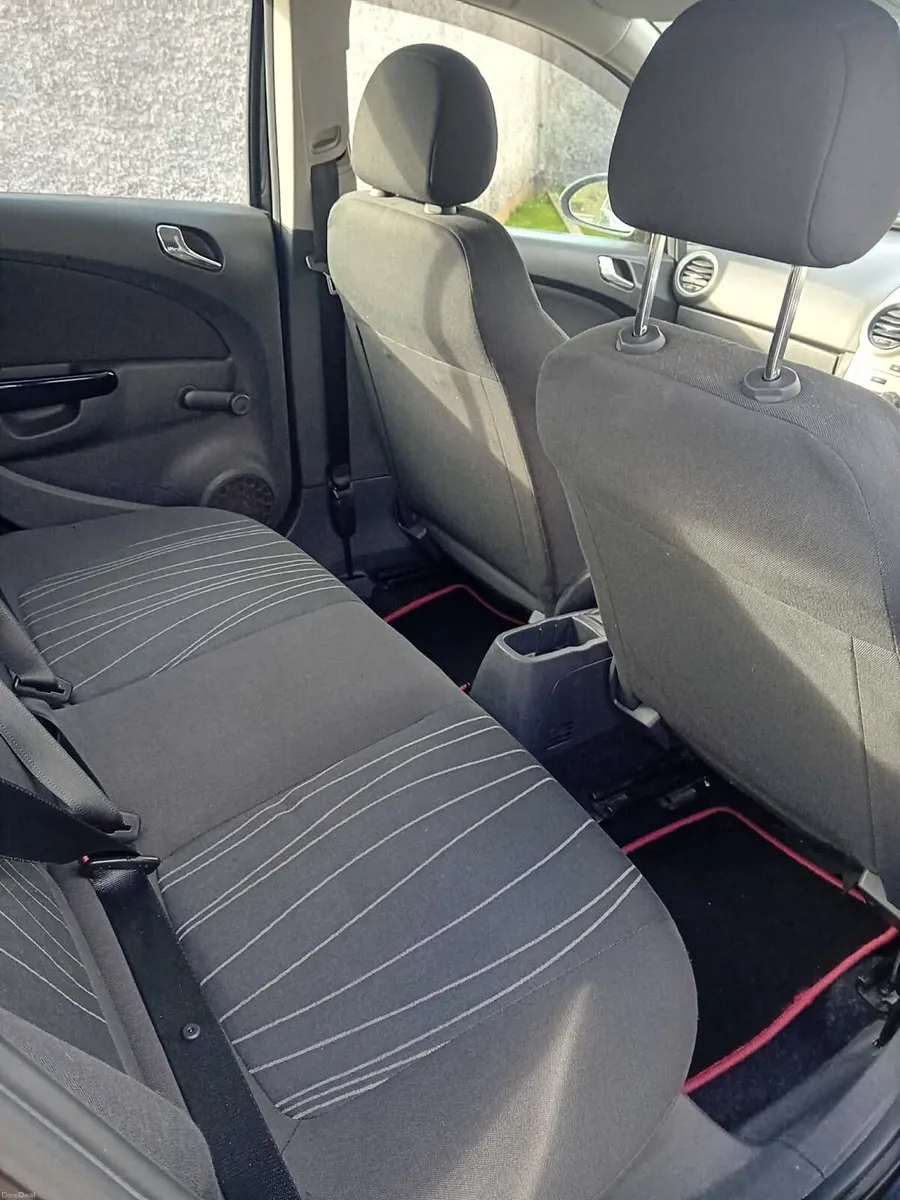 Opel corsa 1.3 diesel - Image 4