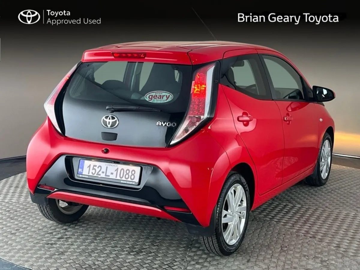 Toyota Aygo 1.0 5DR X-PLAY+ 4DR - Image 2