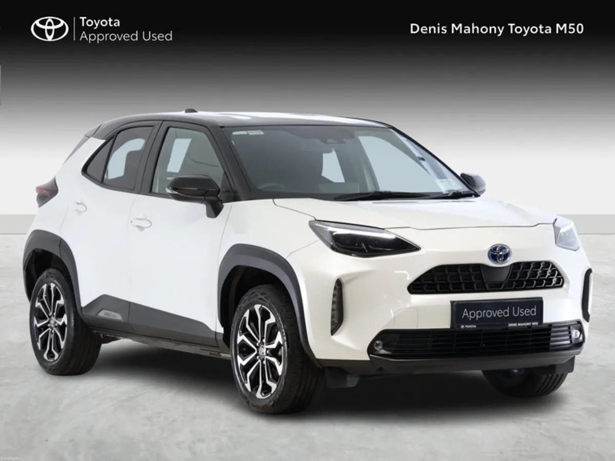 Toyota Yaris Cross Luna Sport Hybrid Bi-Tone - Image 1