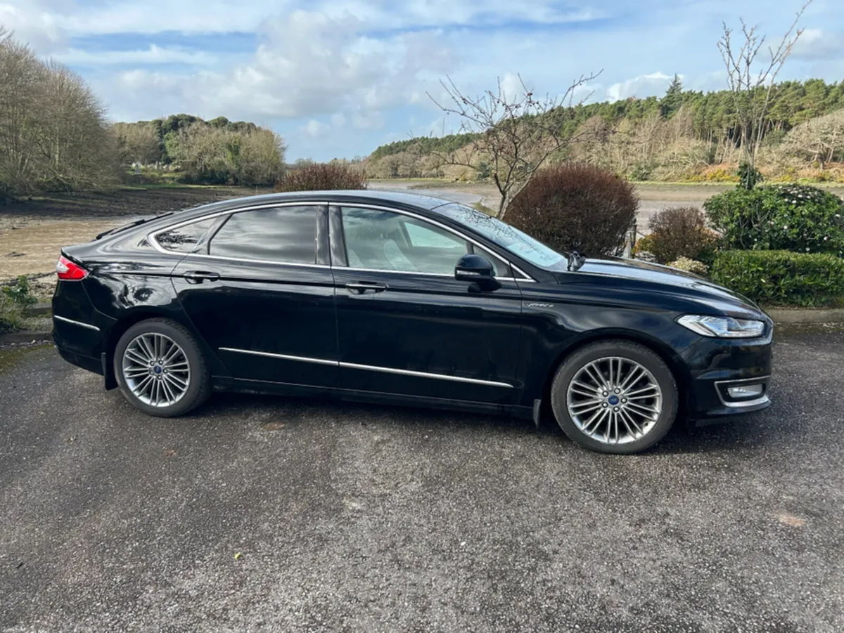 Ford Mondeo VIGNALE 2.0 150PS 6SPEED 4DR - Image 3