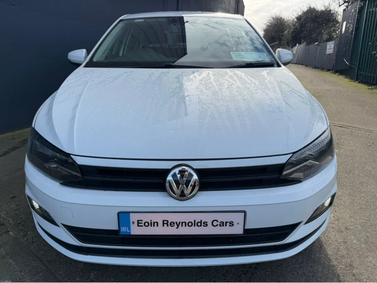 Volkswagen Polo LE 1.0 PETROL  5SPEED  5DR LOW KMS - Image 2