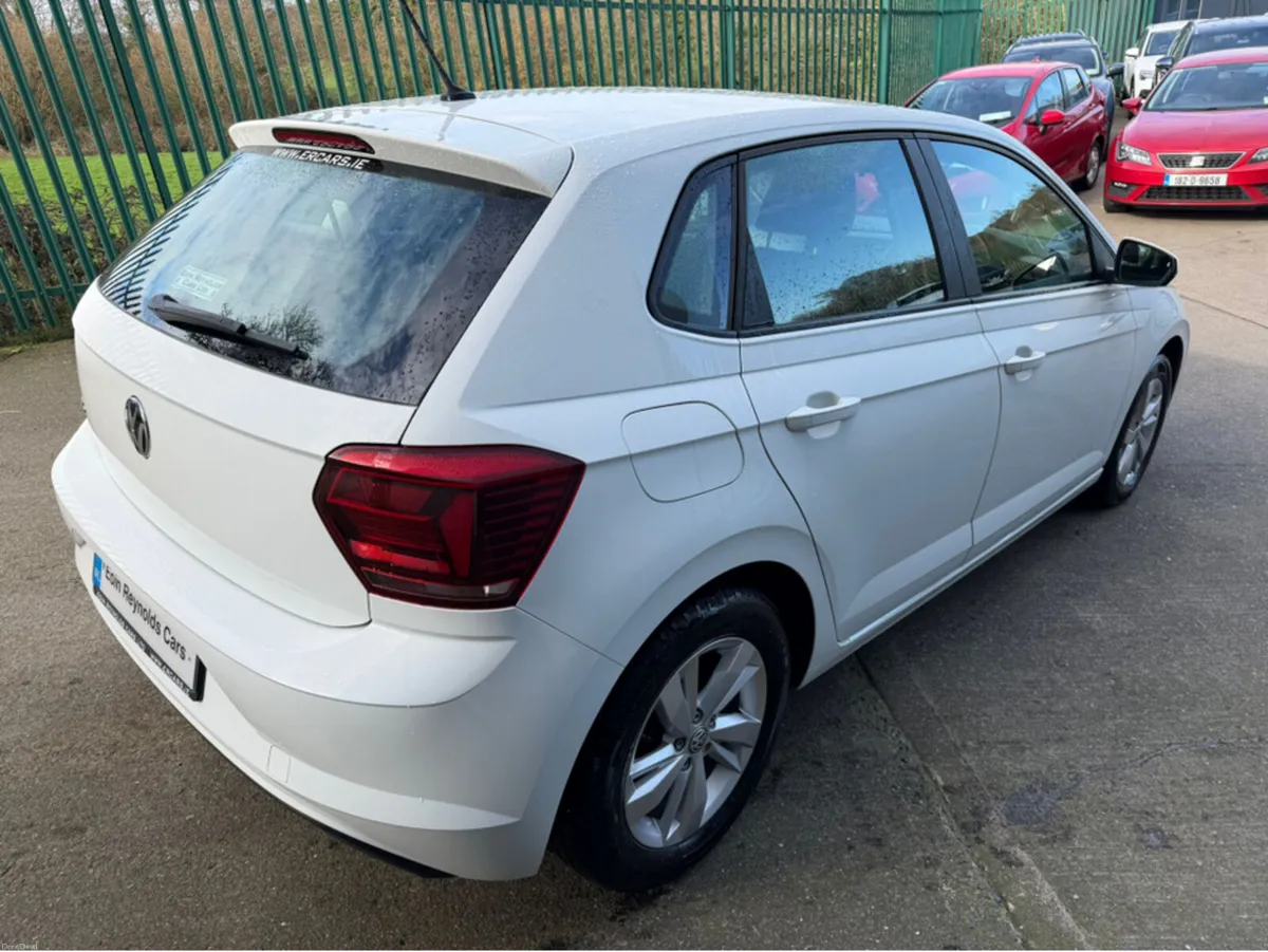 Volkswagen Polo LE 1.0 PETROL  5SPEED  5DR LOW KMS - Image 4