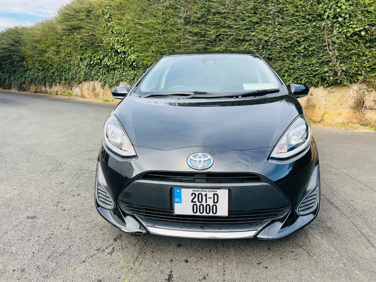 Toyota Aqua 1.5 HYBRID - Image 4