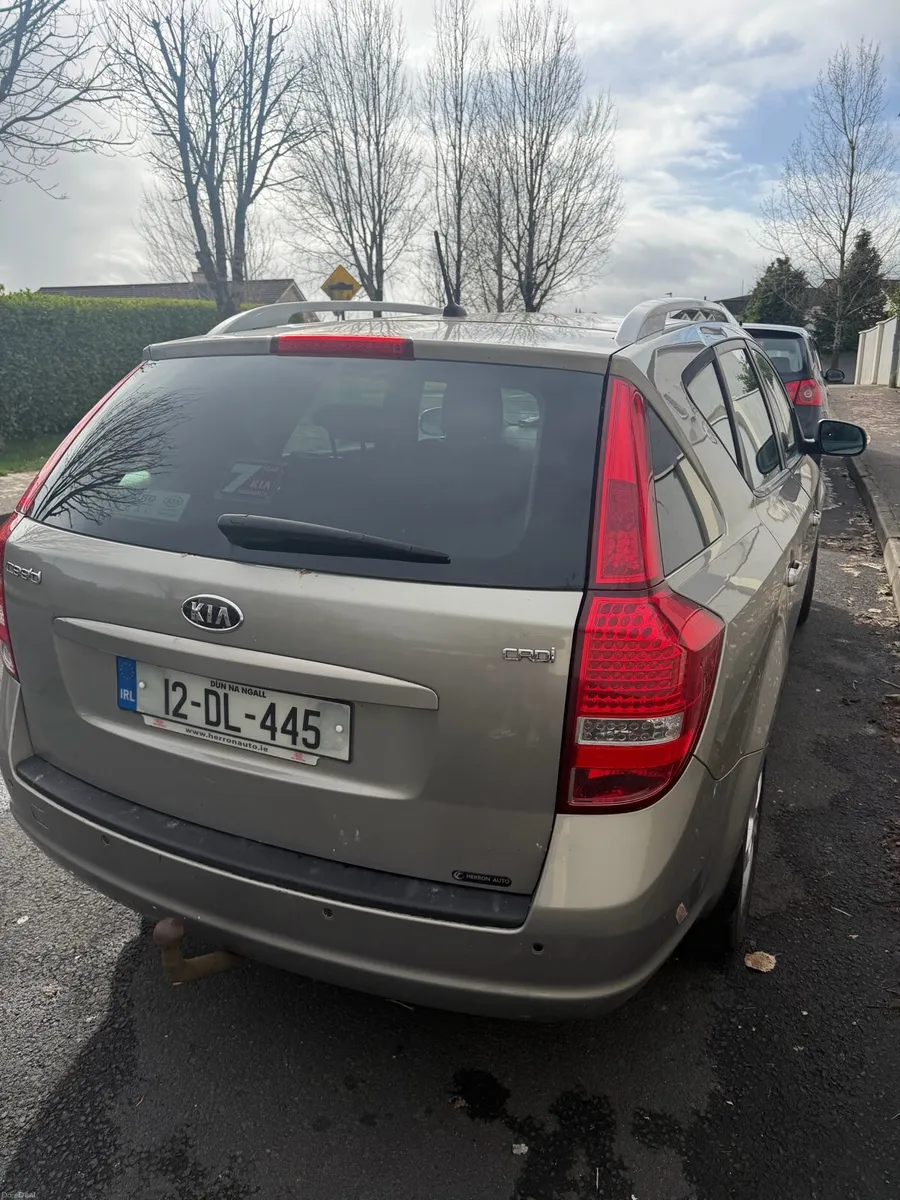 1800€ - Kia ceed 2012 1.6D nct and tax - 1800€ - Image 4