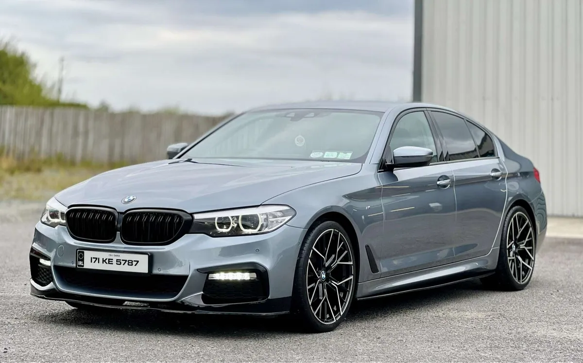 BMW 520d - Image 1