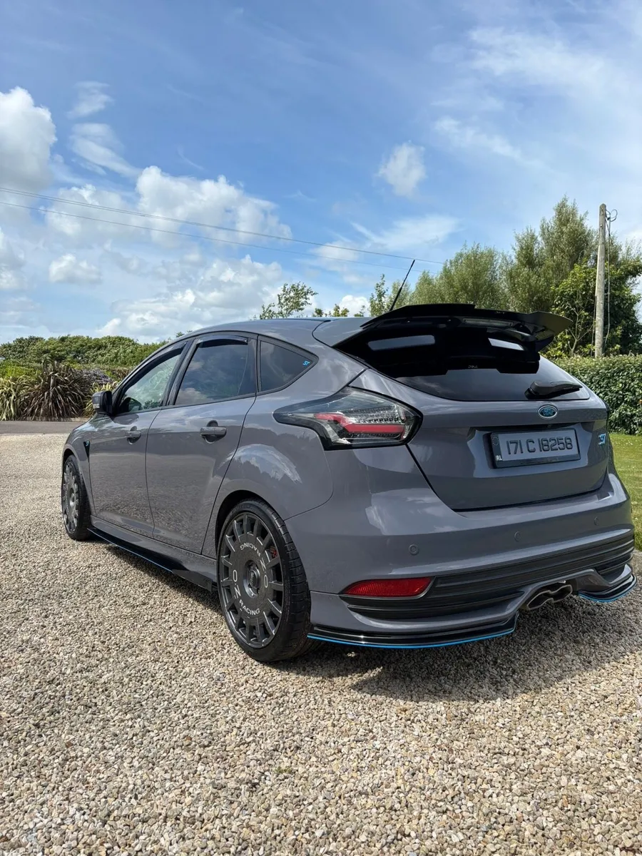Ford Focus ST 3 - Image 4