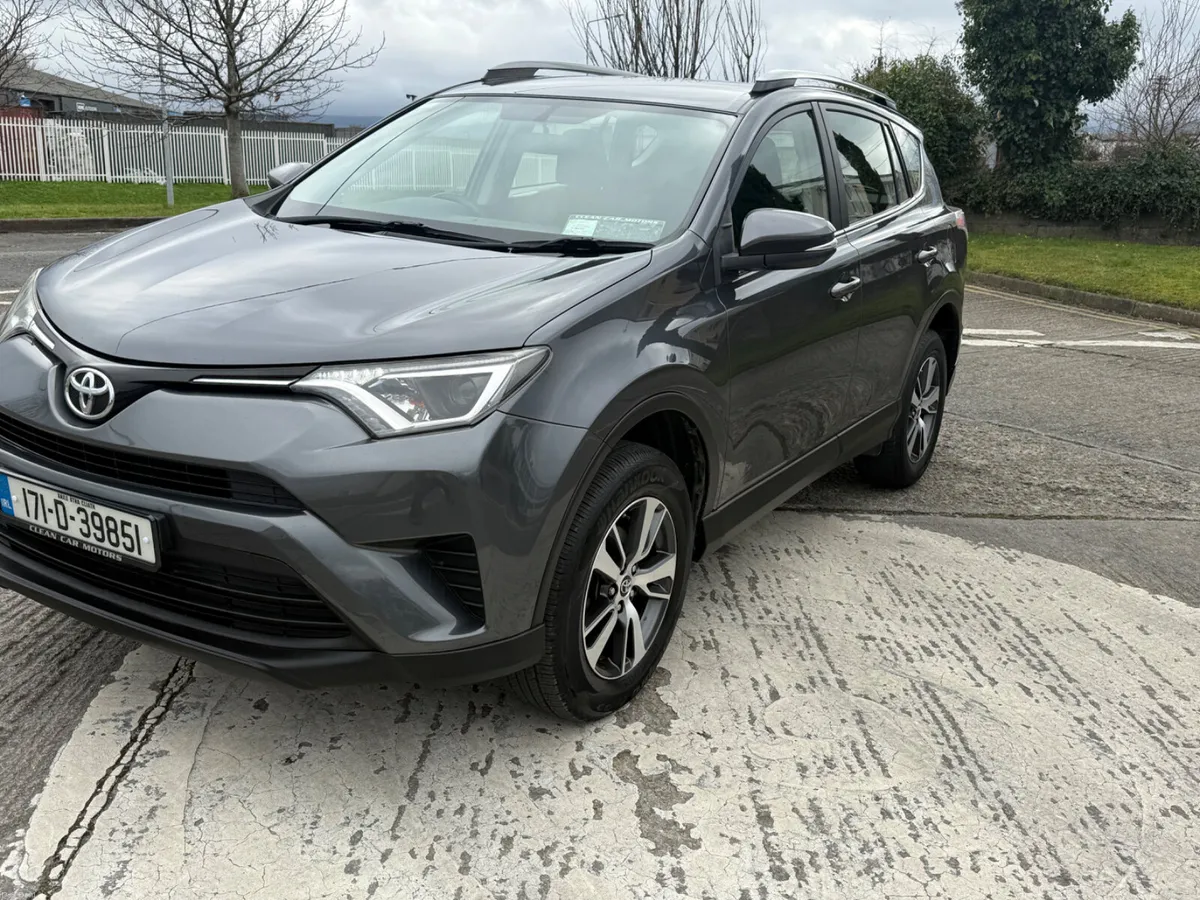 Toyota RAV4 2017 - Image 2