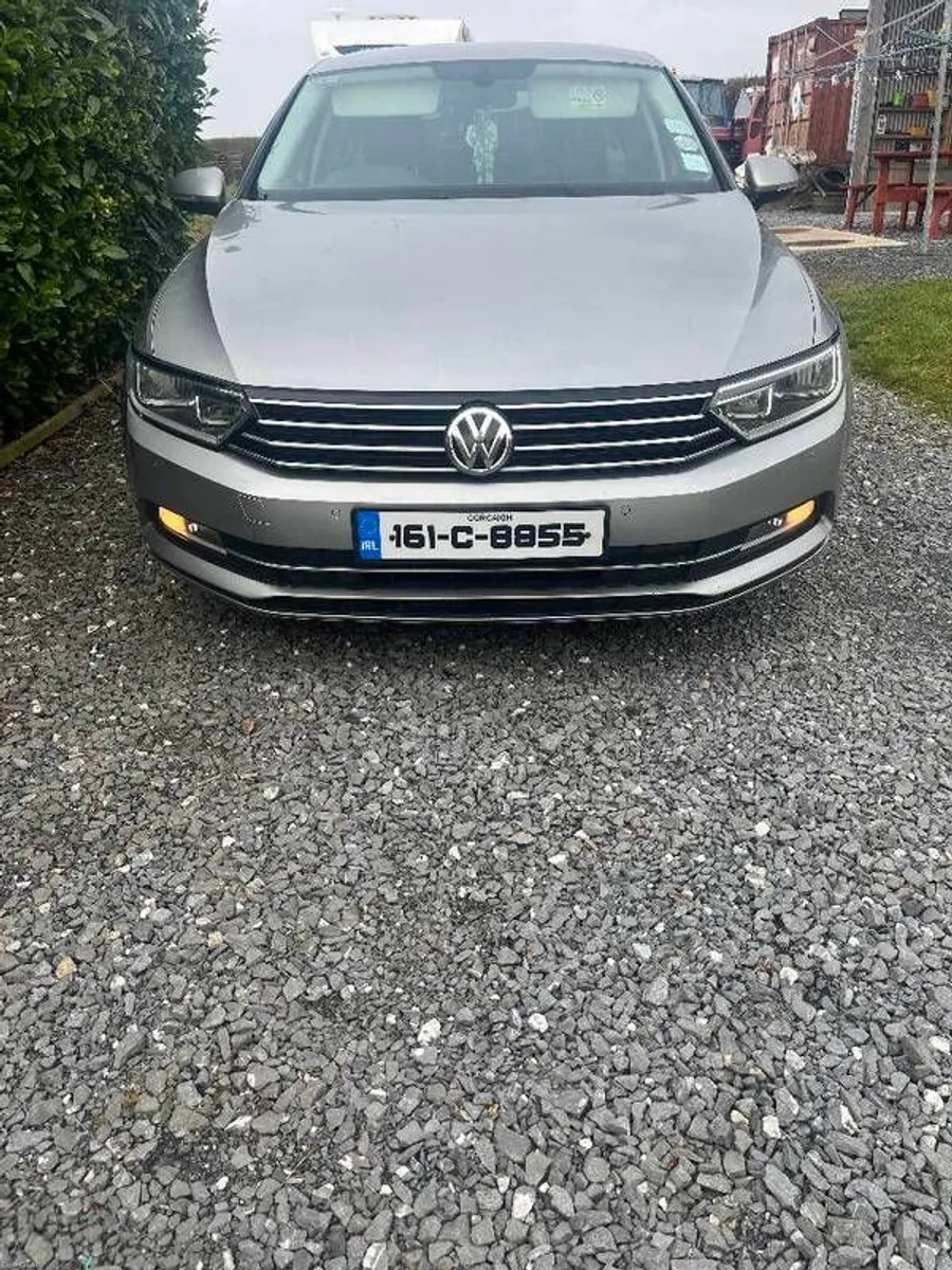 2016 Volkswagen Passat - Image 1