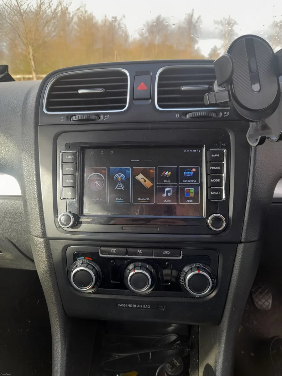 Volkswagen Golf 2010 - Image 4