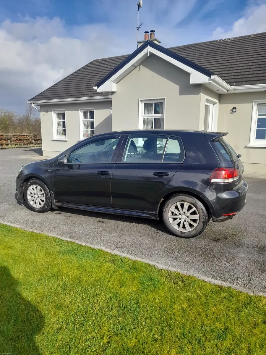 Volkswagen Golf 2010 - Image 1