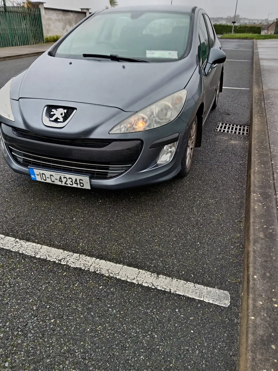 Peugeot 308 2010 - Image 2
