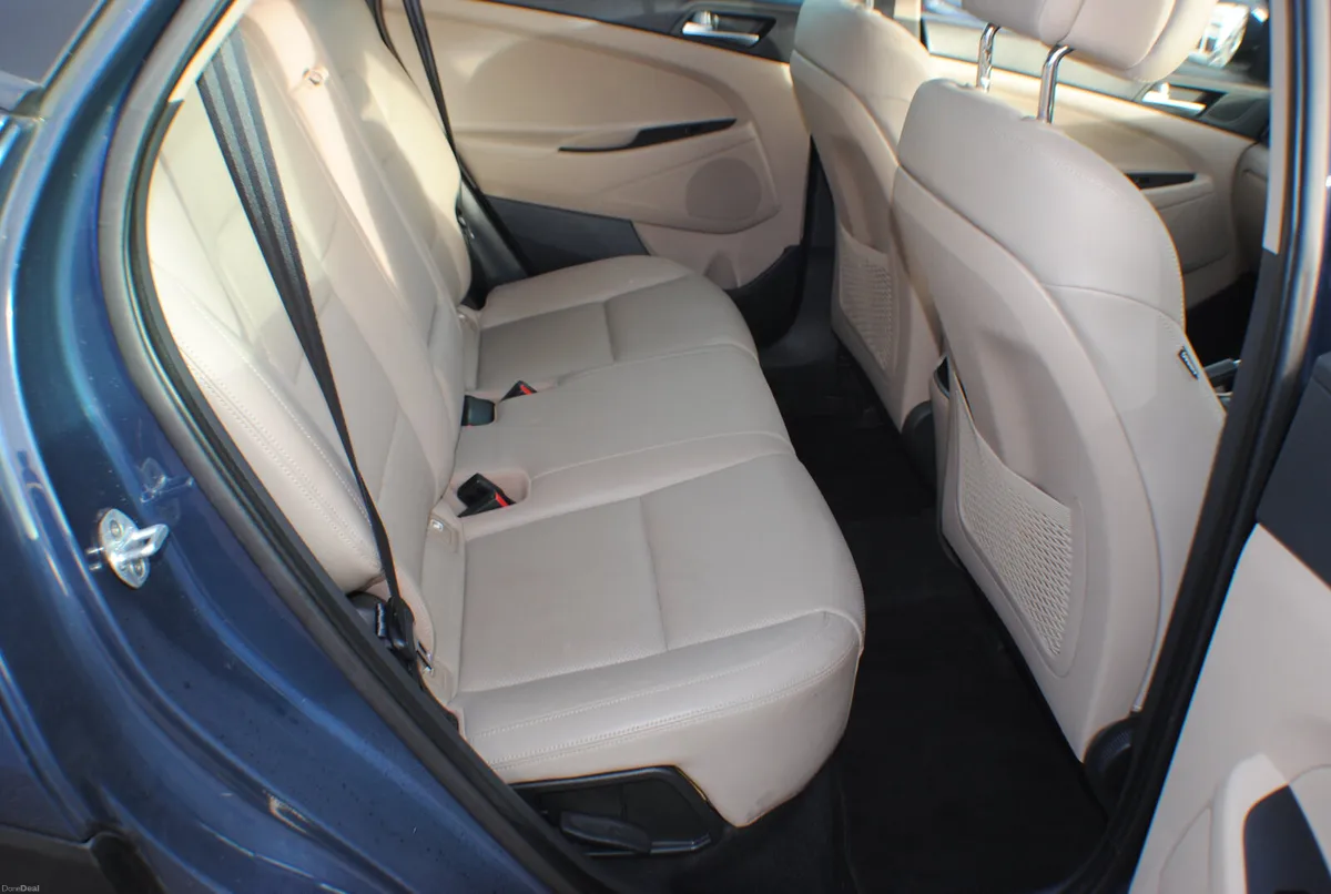 Hyundai Tucson 2018 1.7 D SE 5DR SUV - Image 6