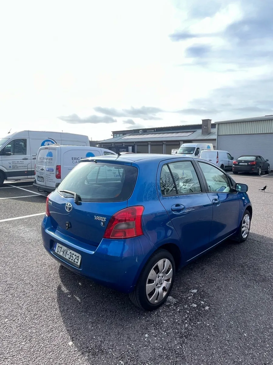 Toyota Yaris 1.0 Terra 5DR – 2007 1750€ - Image 2