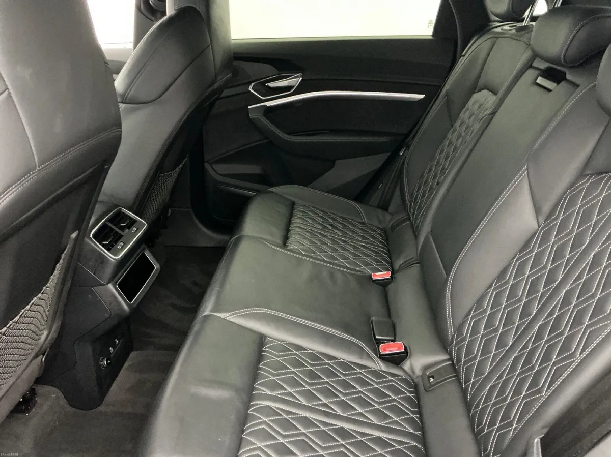 AUDI E-TRON VORSPRUNG 50  SPORTBACK // HIGH SPEC - Image 4