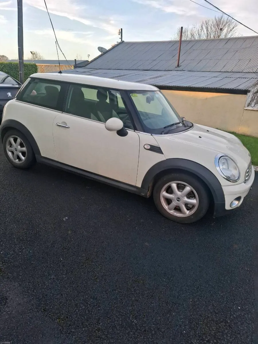 2009 mini - Image 2