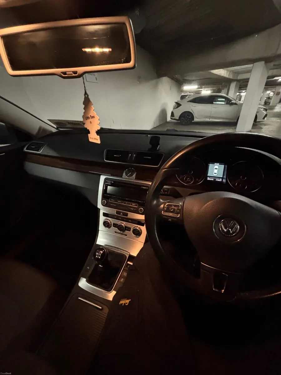 Volkswagen Passat 2014 - Image 1