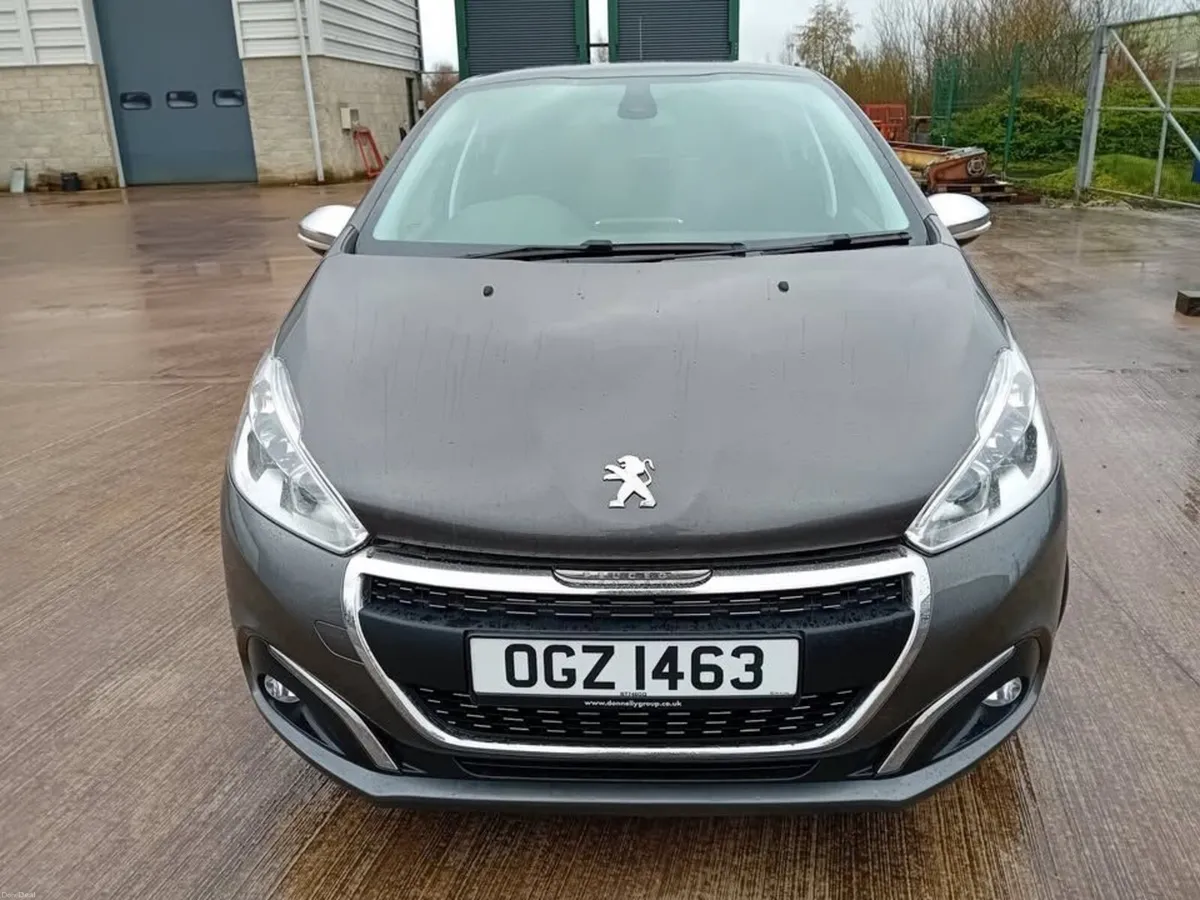 Peugeot 208 Signature - 1.2 PureTech - 2019 - Image 1