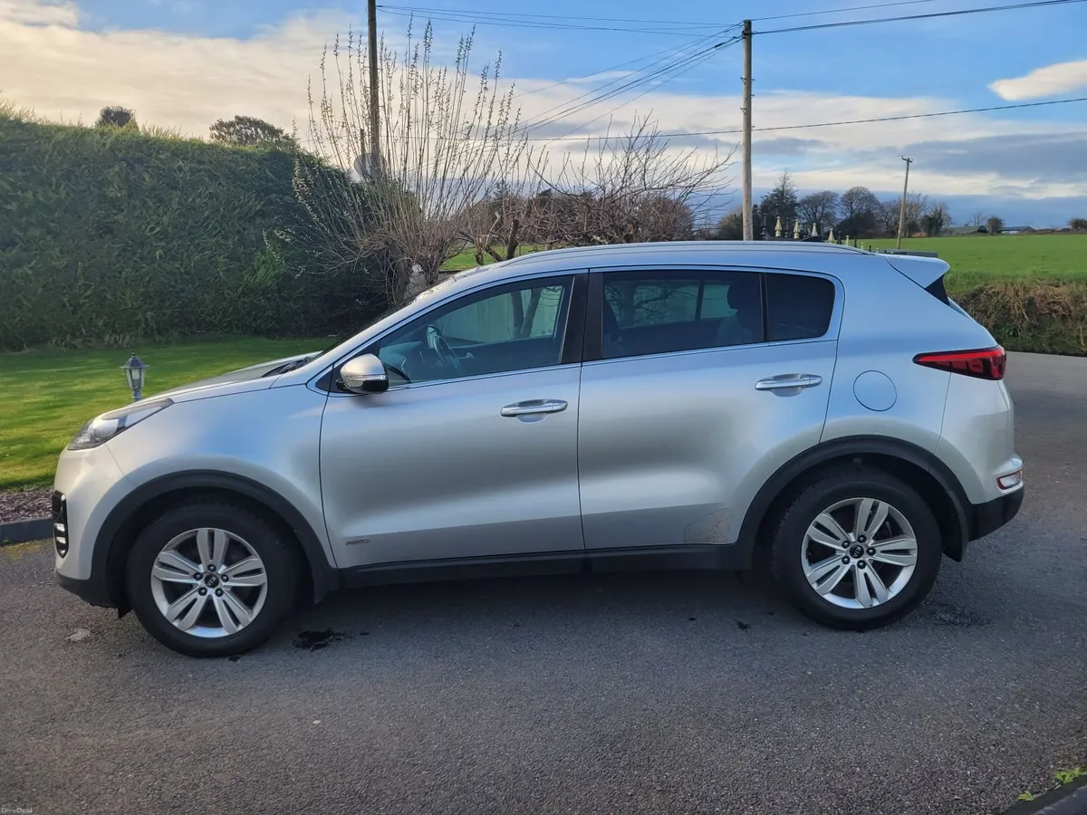 4 WD KIA SPORTAGE 2LTR DIESEL - Image 2