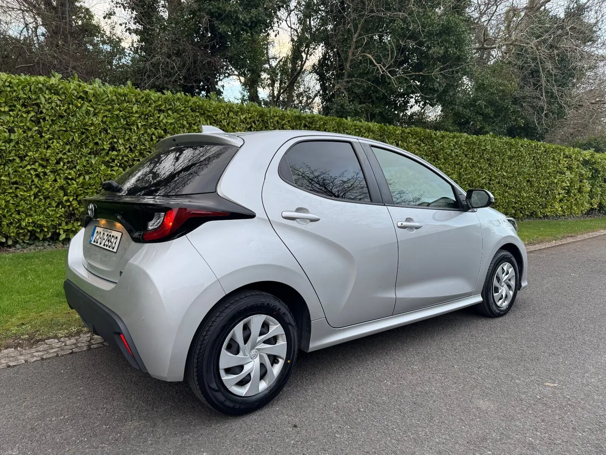 Toyota Yaris 1.5 Hybrid 2021 - Image 4