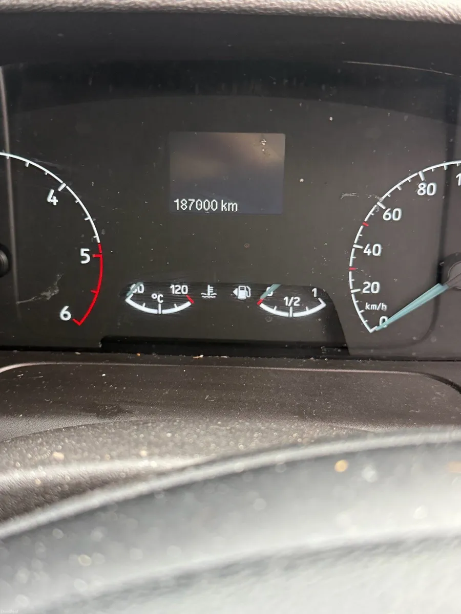 Taxi for sale 8 seater - Image 3