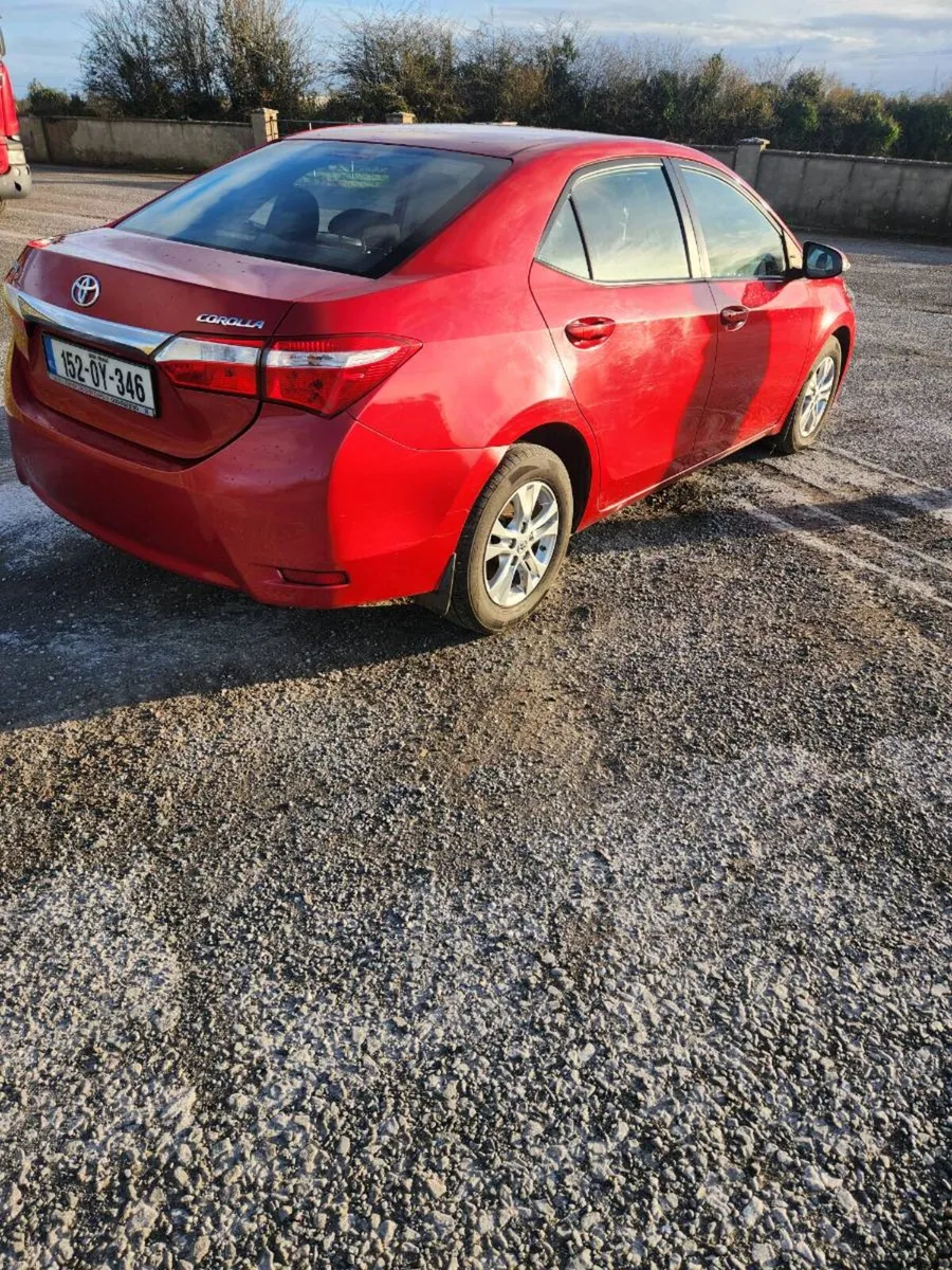 Toyota corolla - Image 3