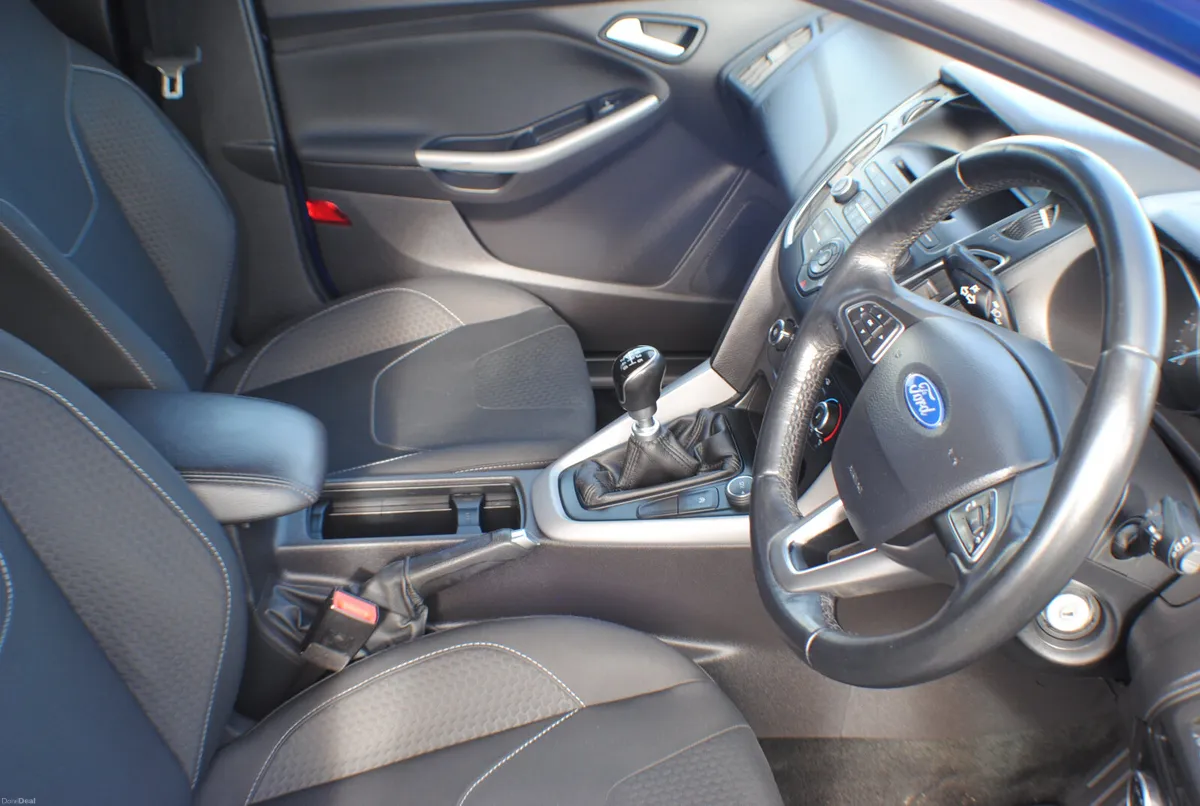 Ford Focus 2016 1.5 TDCI 5DR HB BLUE - Image 3