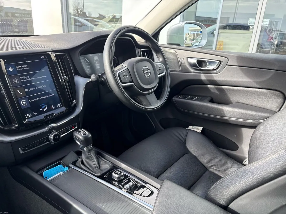 Volvo XC60 D4 (190hp) FWD Momentum Automatic - Image 3