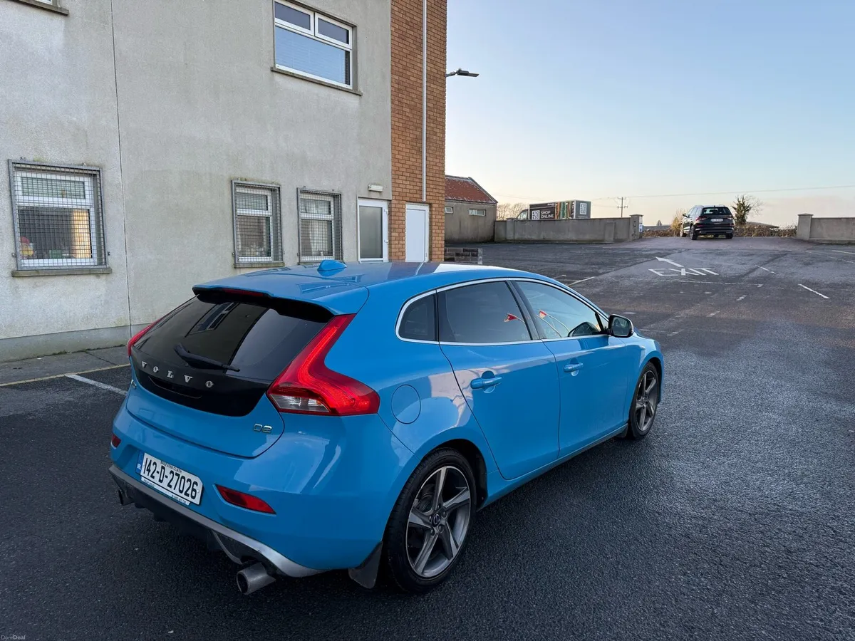 VOLVO V40 1.6 D R DESIGN NEW NCT 2014 - Image 4