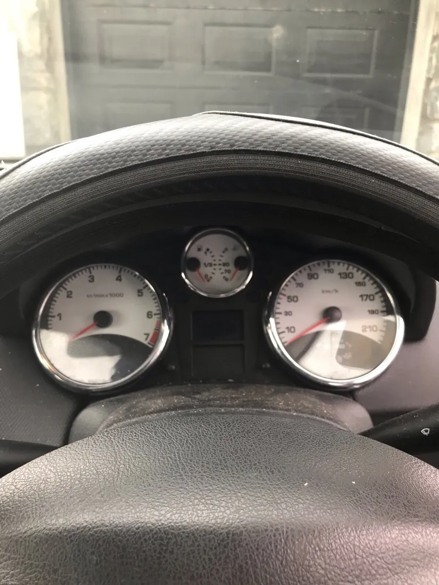 Peugeot 207 2008 - Image 2