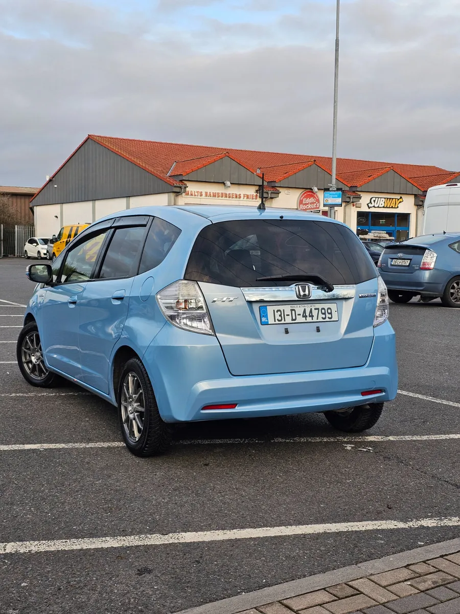 Honda Fit 2013 Automatic - Image 2