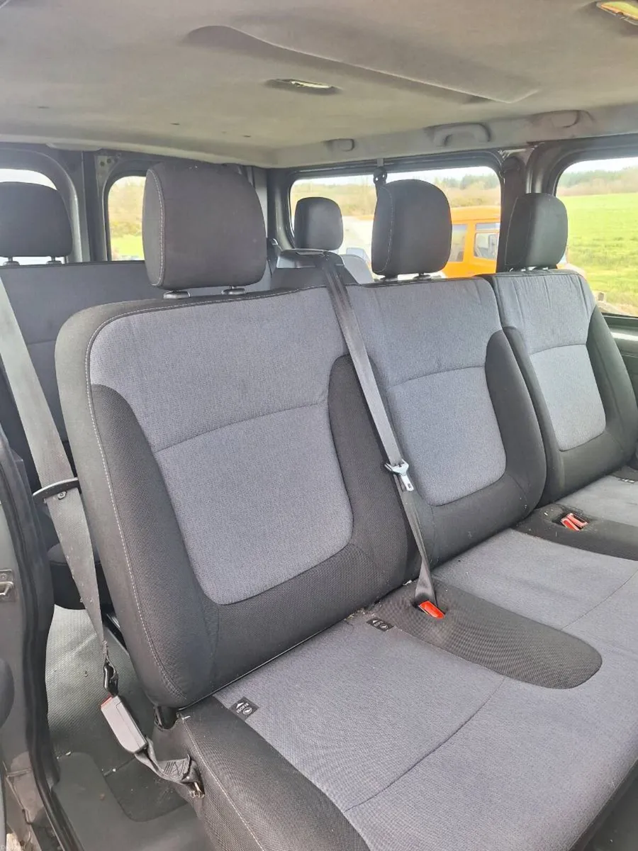 Opel vivaro 9 seater - Image 4