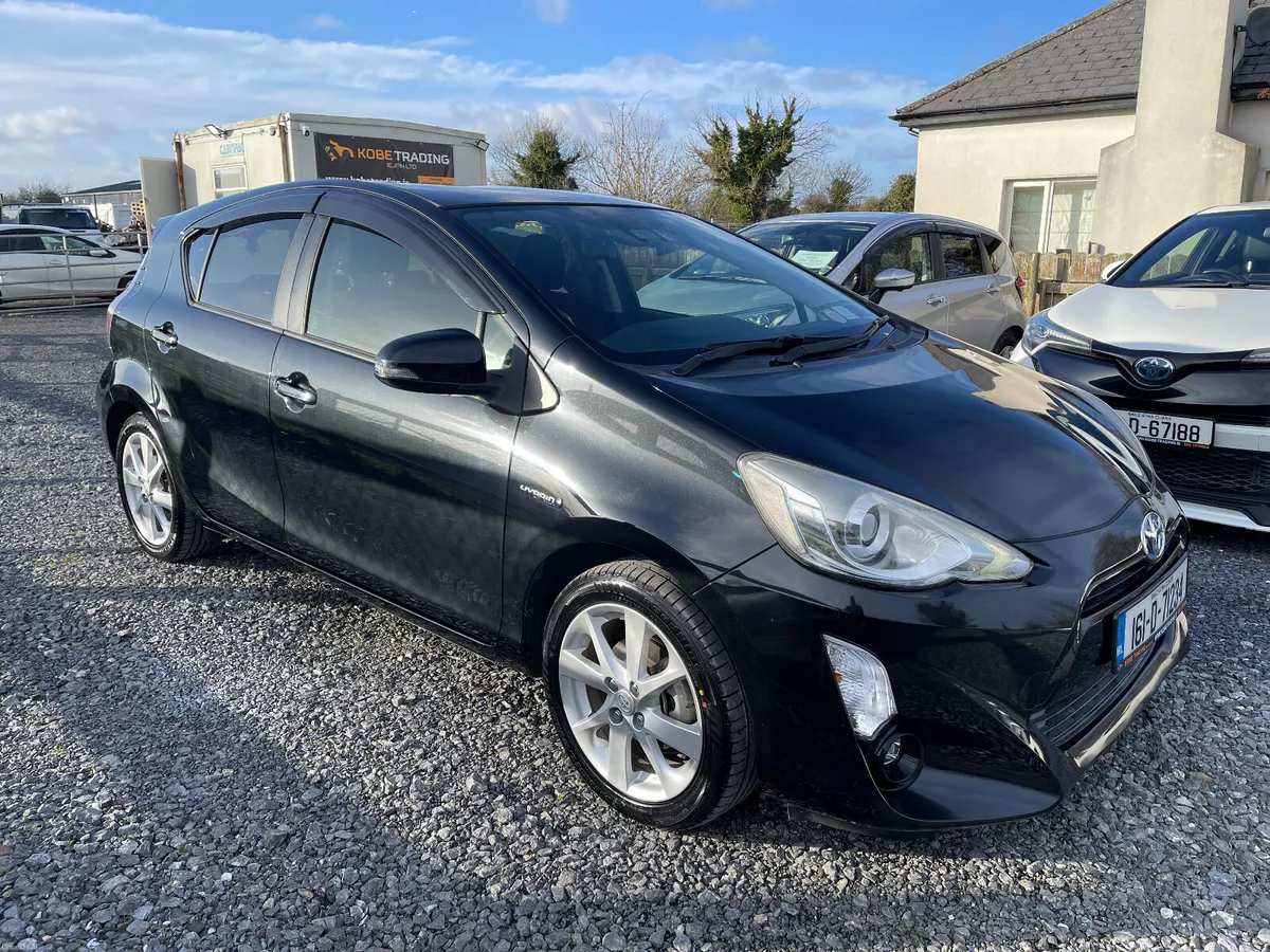 Toyota aqua 2016 1.5, HYBRID “Push Start” - Image 4