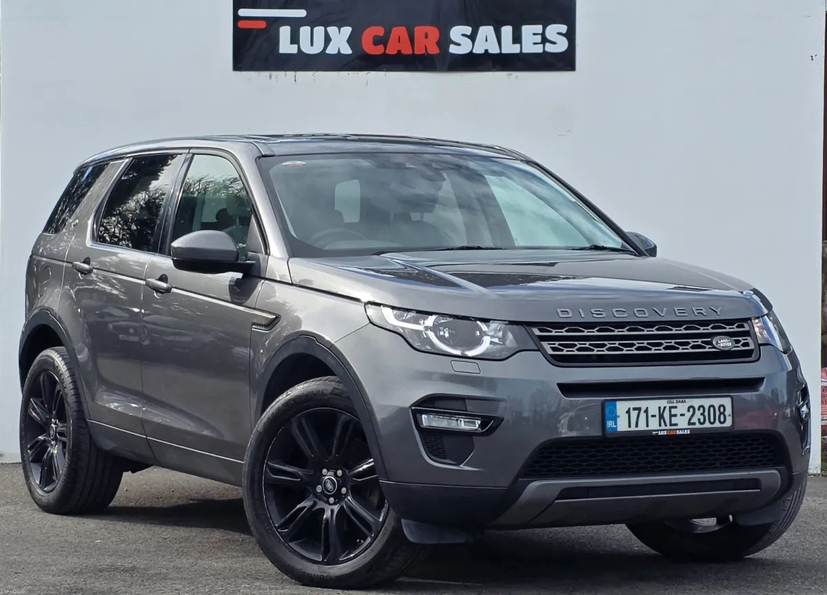 2017 Land Rover Discovery Sport 2.0 TD4 SE**AUTO** - Image 1