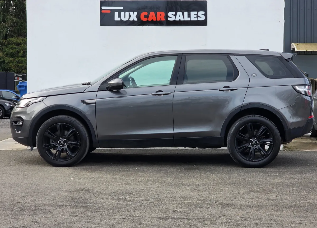 2017 Land Rover Discovery Sport 2.0 TD4 SE**AUTO** - Image 3