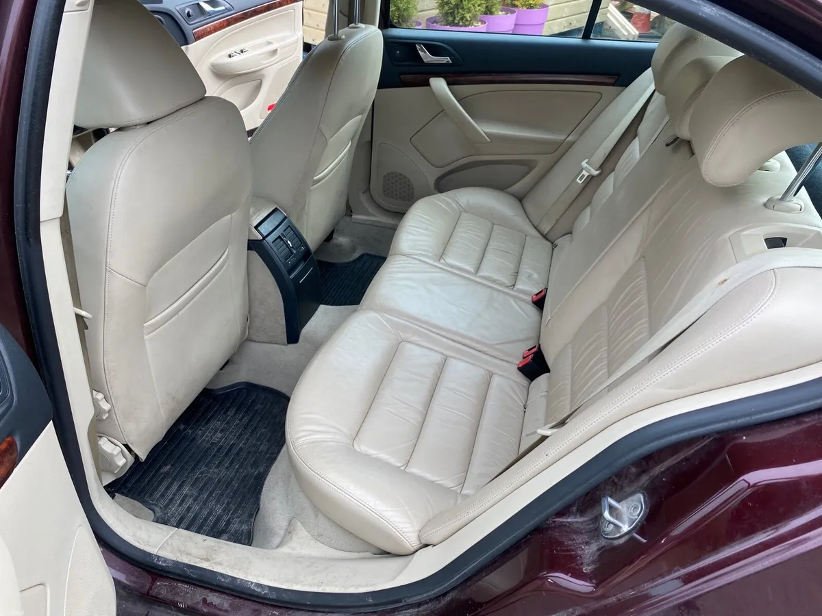 2011 SKODA OCTAVIA 1.6 DIESEL - Image 1