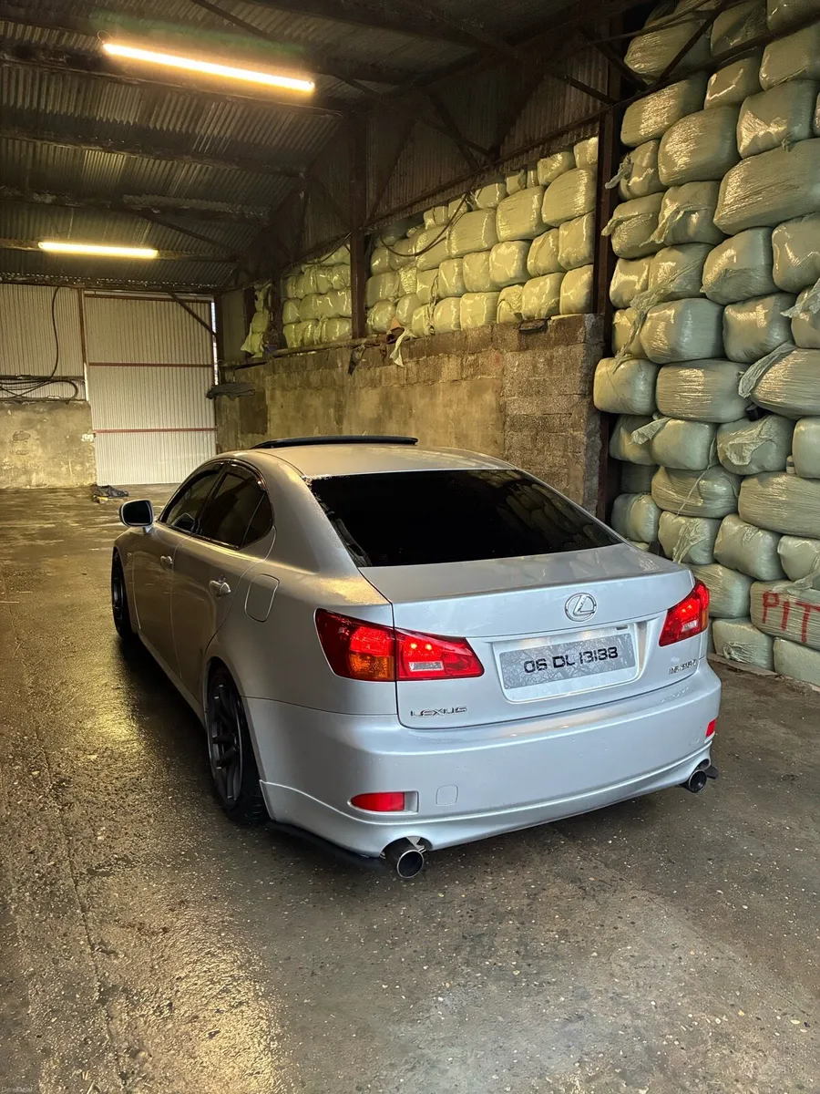 Lexus is250 - Image 4