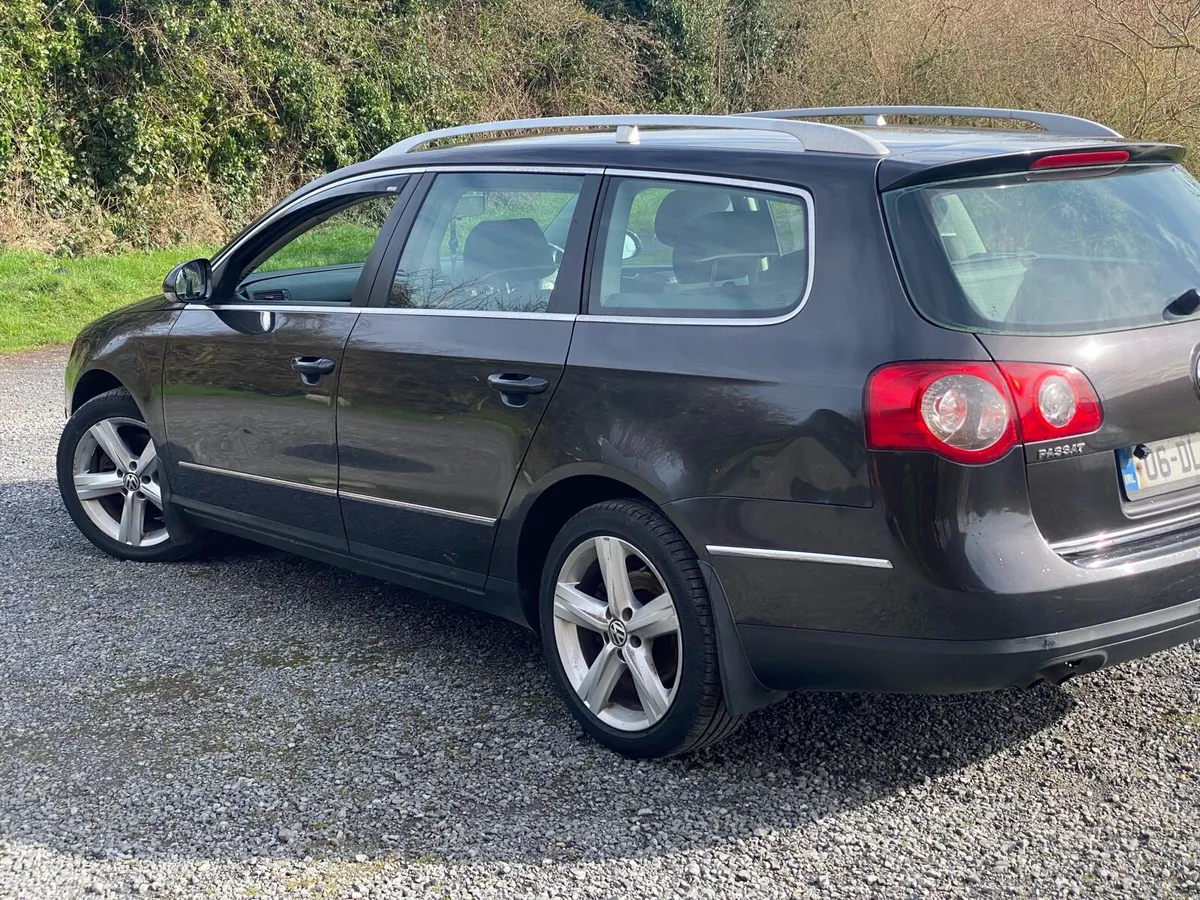Volkswagen Passat - Image 4
