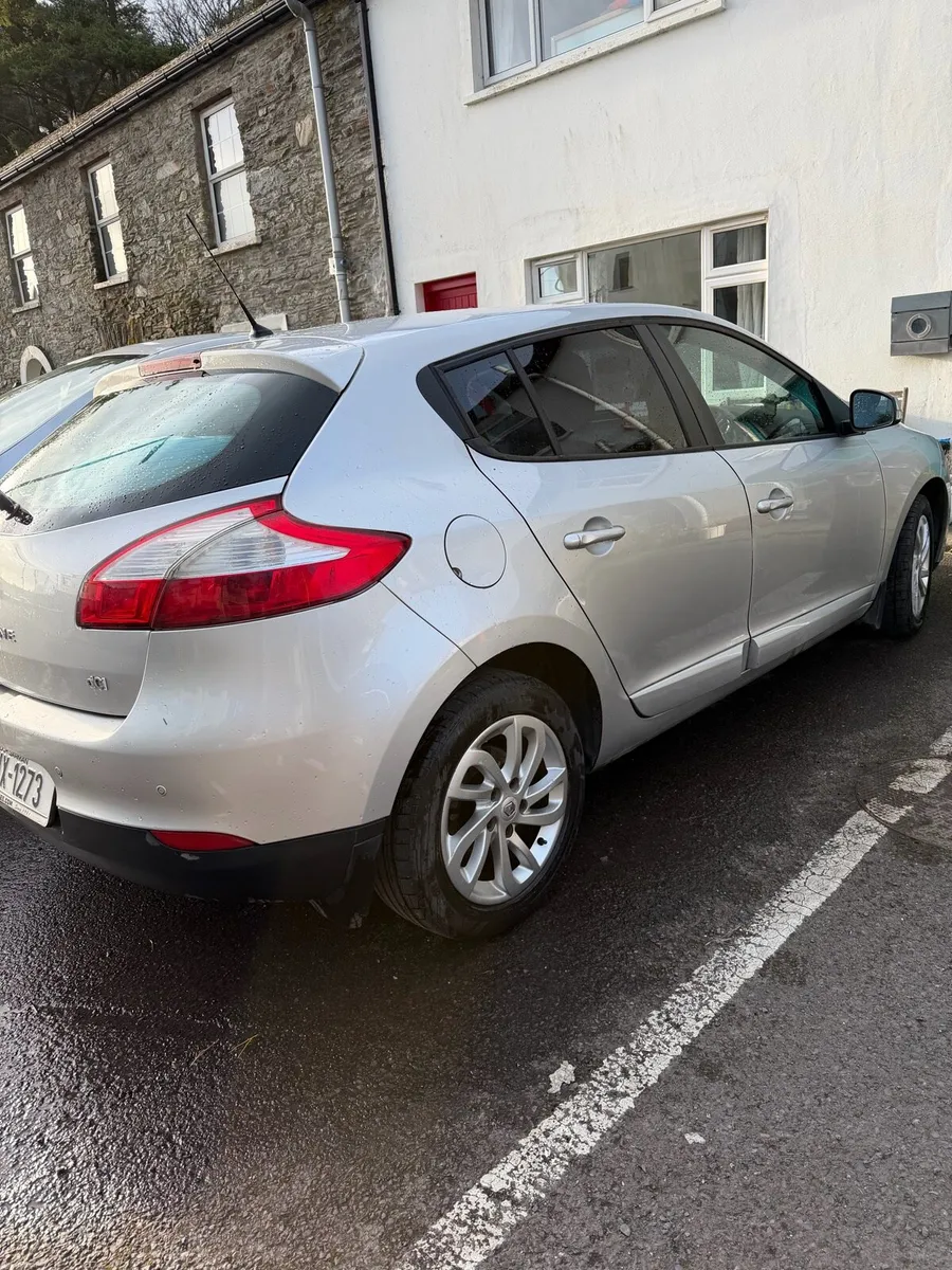 Renault Megane 2014 years - Image 2