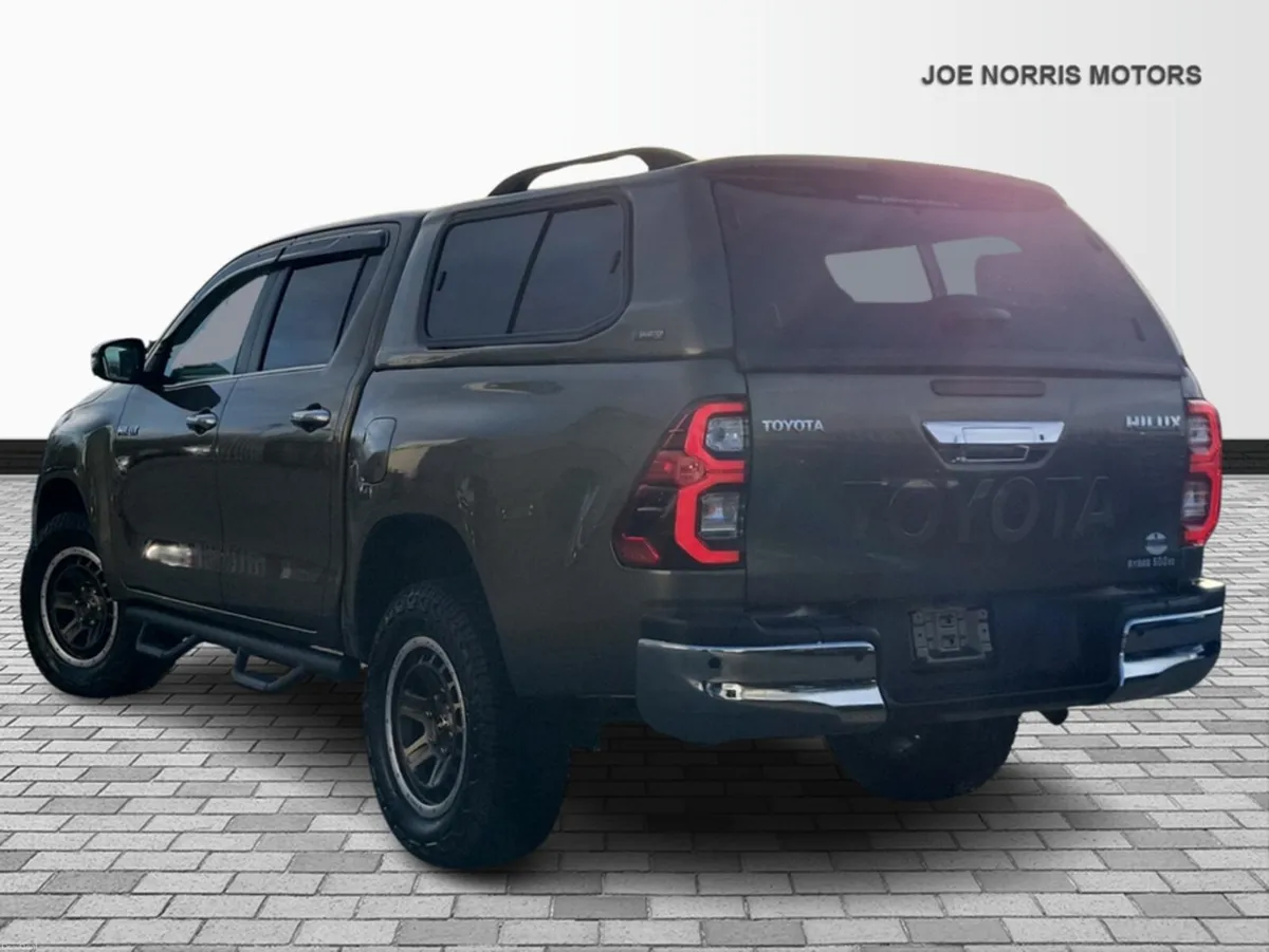 Toyota Hilux 2.4 Diesel 4WD DOUBLE CAB AUTOMATIC, - Image 3