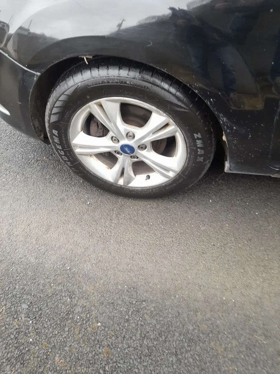 Ford Focus 2010 - Image 3