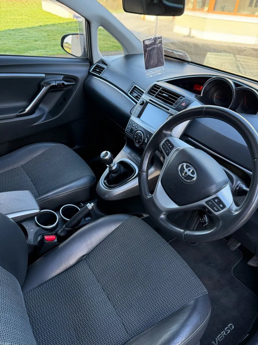 Toyota Verso 1.6D 7 seater low mileage - Image 3