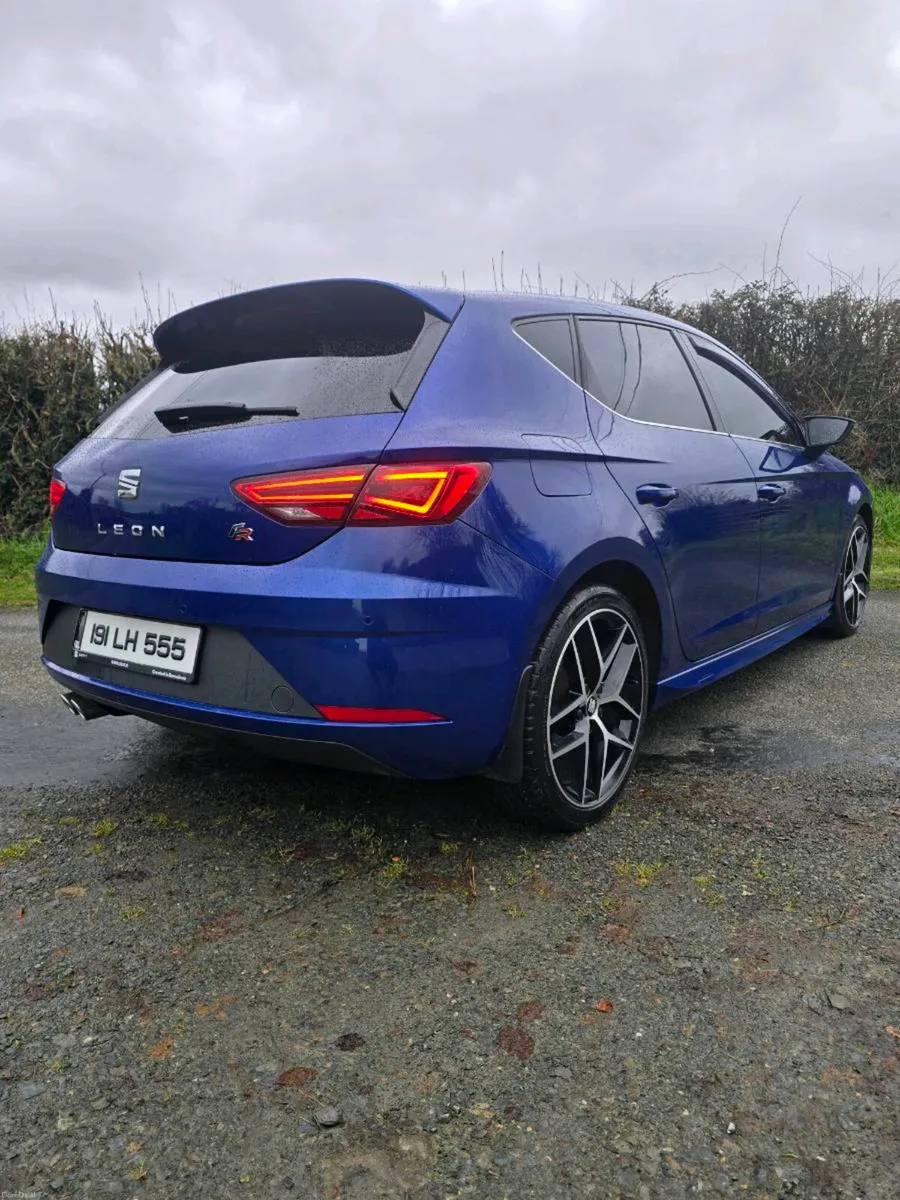 Seat Leon FR Hatchback - Image 3
