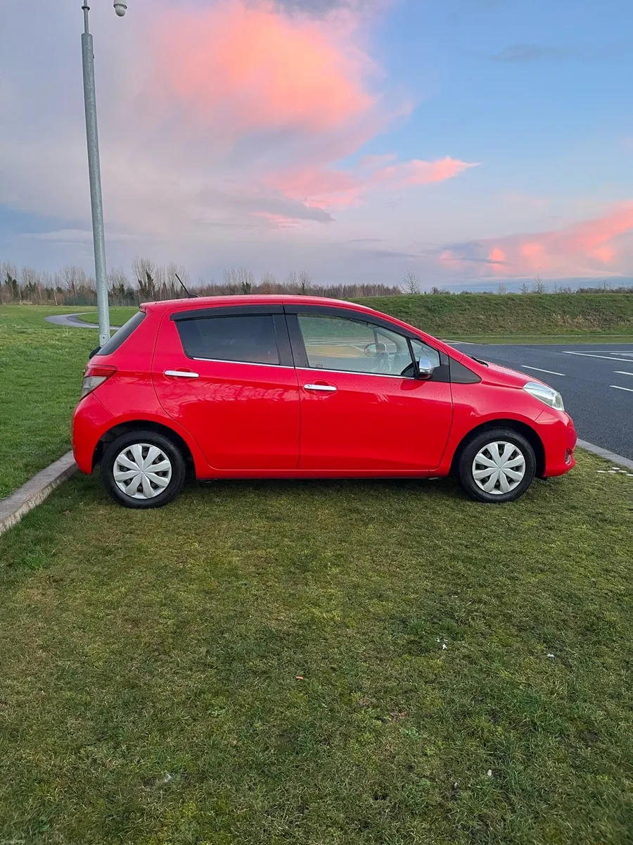 Toyota vitz - Image 6
