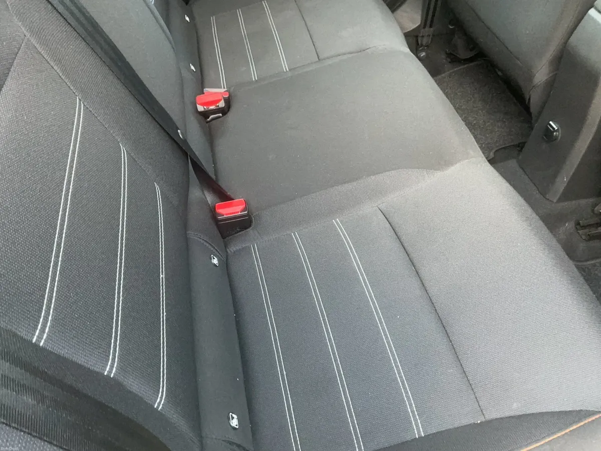 Dacia Sandero Prestige 1.0 L Turbo Petrol/LPG - Image 4