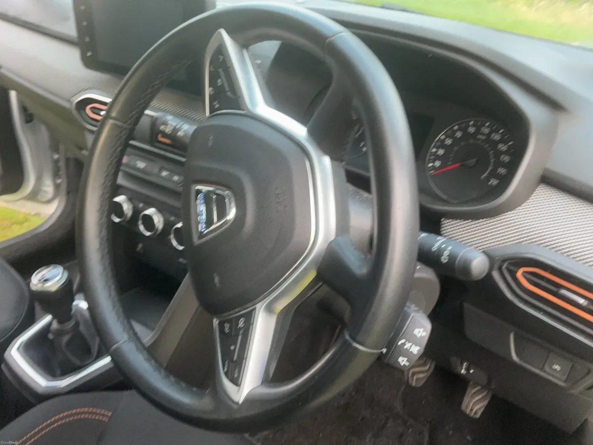 Dacia Sandero Prestige 1.0 L Turbo Petrol/LPG - Image 5