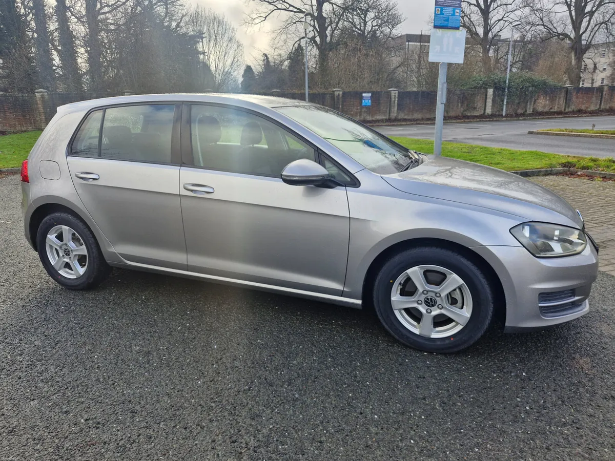 Volkswagen Golf 2013 Automatic 48,000km - Image 4