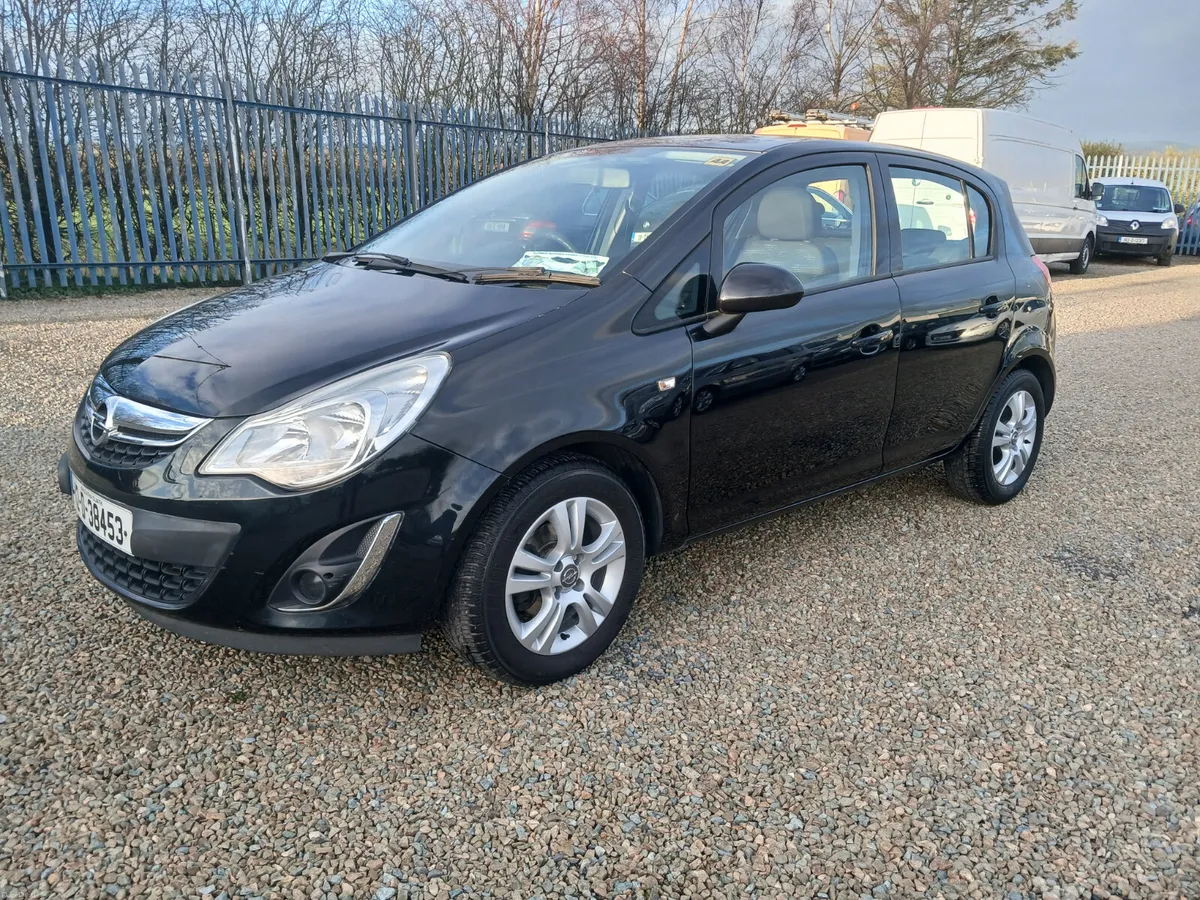 Opel Corsa 2012 1.2 petrol 5 door like new - Image 4