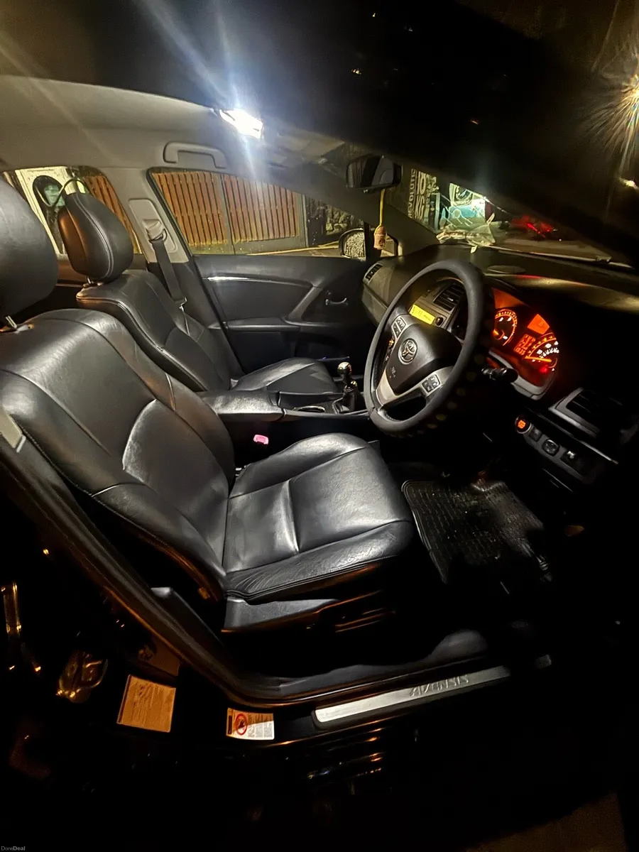 Toyota Avesis - Image 3