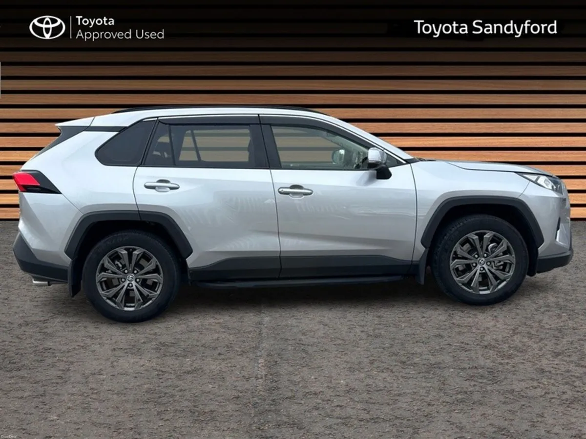 Toyota RAV4 HYBRID SOL // LEATHER HEATED SEATS // - Image 3