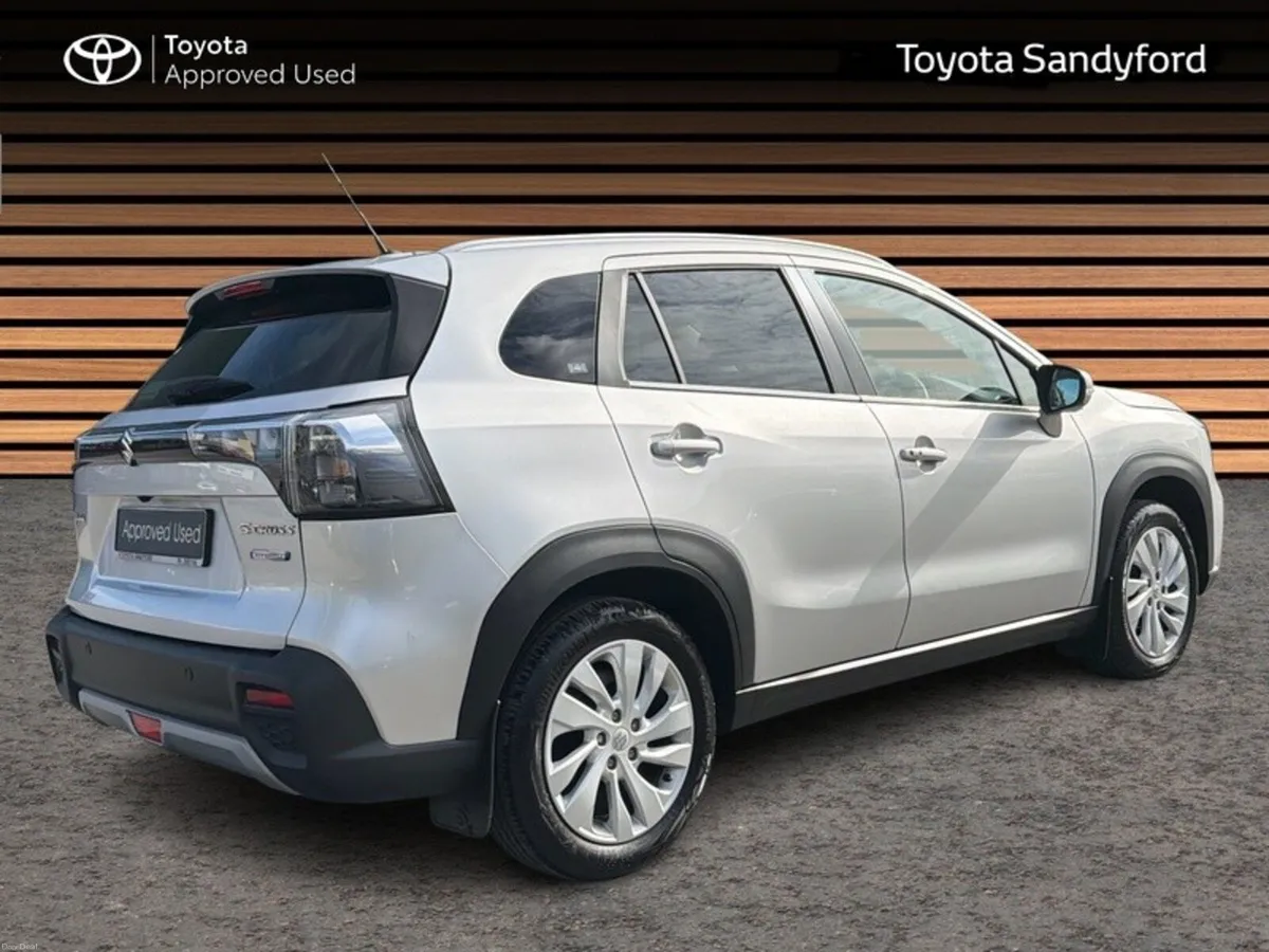 Suzuki S-CROSS 1.4 PETROL MILD HYBRID MOTION // RE - Image 2